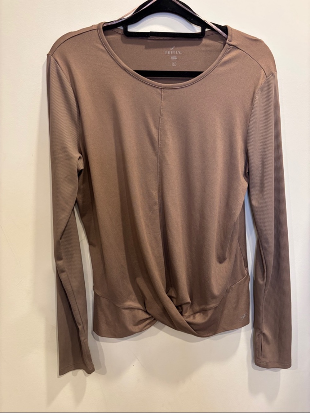 Freely Twist Front Long Sleeve Athletic Top